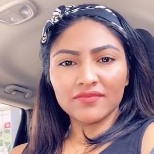 Meet your Posher, Claudia